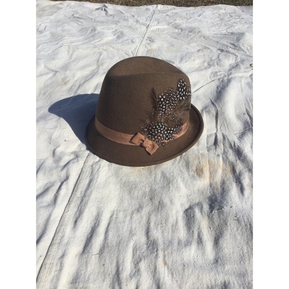 San Diego Hat Company Accessories - San Diego hat co Womens bowler hat feathers one size 22” felt felted Brown mauve